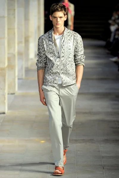 Look 22